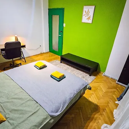 Downtown National Theatre, Square *