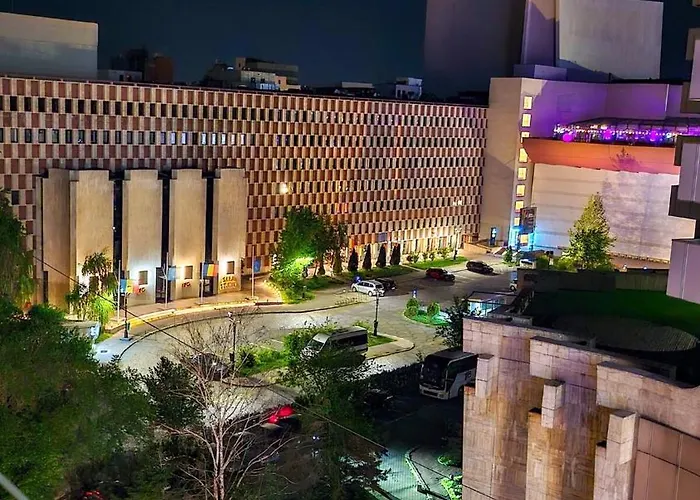 Downtown National Theatre, Square *