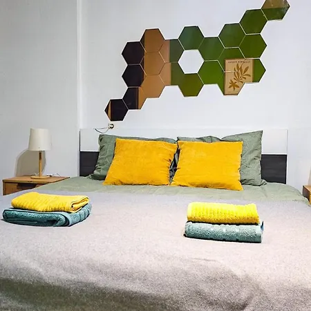 Downtown National Theatre, Square *