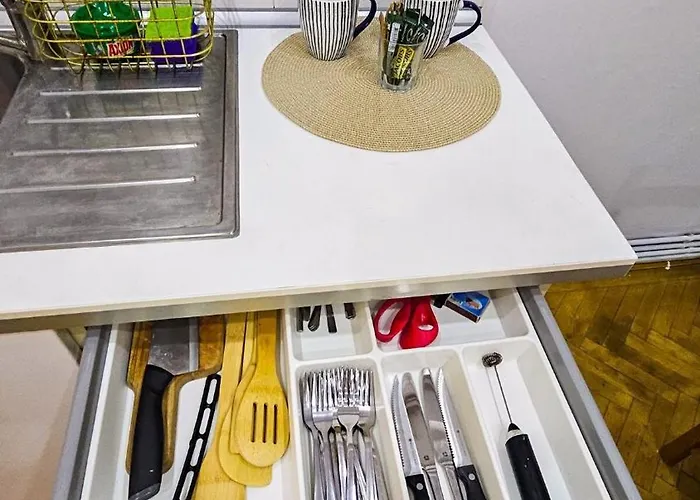 Апартаменти Downtown National Theatre, Square